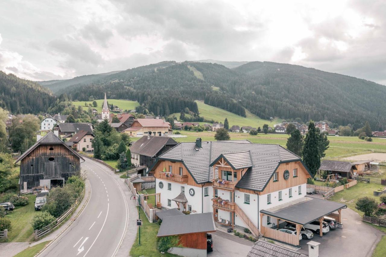 Landhaus Holzer Sankt Margarethen im Lungau Ngoại thất bức ảnh